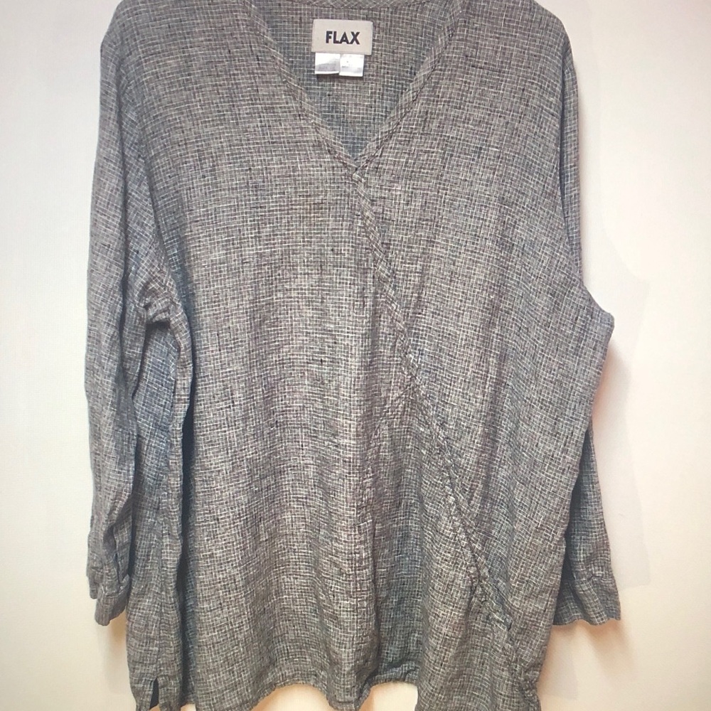 Flax Gray Textured V-Neck Cross-Seam Tunic